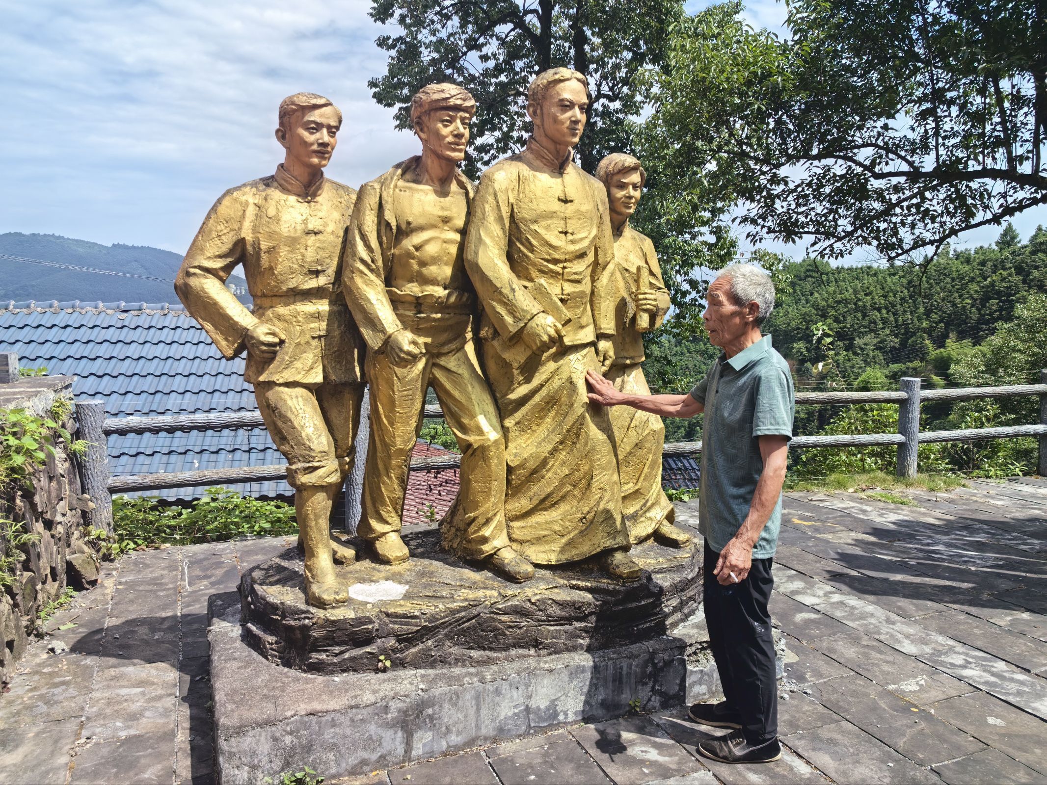 爷爷描述雕塑
